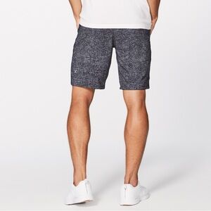 Lululemon Men's Pace‎ Breaker Geo Lined Shorts Lined Gray Large